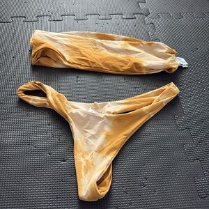 Dippin daisies thong set size small